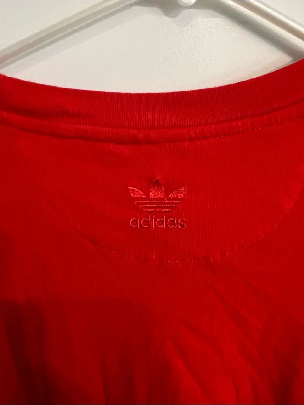Men’s size 2XL Vintage Adidas Trefoil short sleeve shirt
